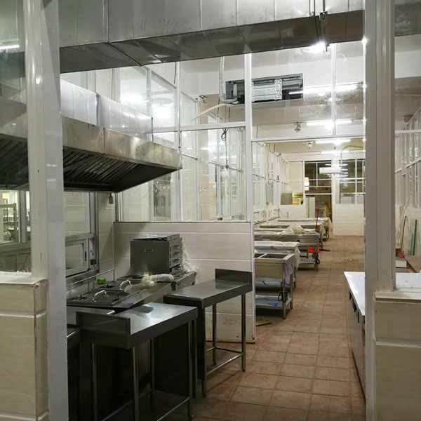 城南雙語(yǔ)學(xué)校食堂配餐廳施工現(xiàn)場(chǎng)